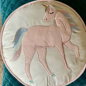 EUC Pristine UNICORN Throw Pillow, Girls’ Room Decor